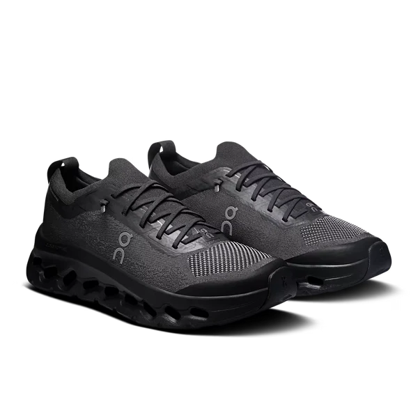 Auf dem Wolkenneigungsmond